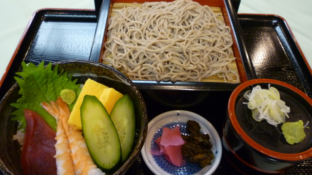 手打ち蕎麦とミニ海鮮丼